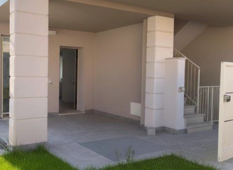 Apartament 3 camere cu gradina | Verona - Italia